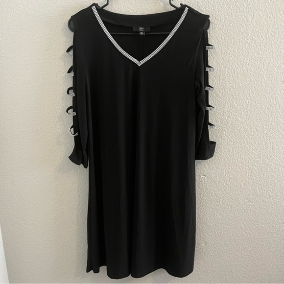 J.B.S. Dresses & Skirts - Elegant shift dress